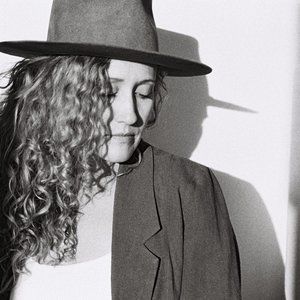 Meet your Posher, Sierra